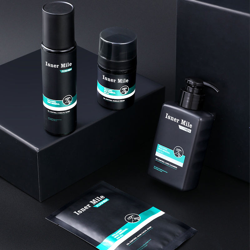 effectively clean moisturize skin deep oil control balance men's skin repair suit