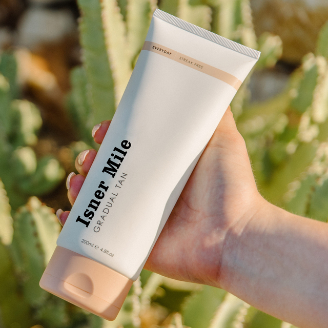 100% natural DHA nourishing oils hydrated private label gradual tan cream dark tanning lotion